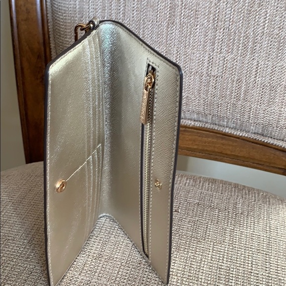 Tory Burch Emerson Slim Wristlet Envelope Wallet - Picture 8 of 11